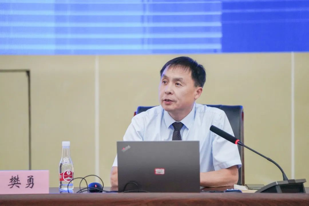 树师德 铸师魂 正师风 今年会官方网站开展师德师风集中学习教育专题培训会 第 4 张 树师德 铸师魂 正师风 今年会官方网站开展师德师风集中学习教育专题培训会 第 4 张