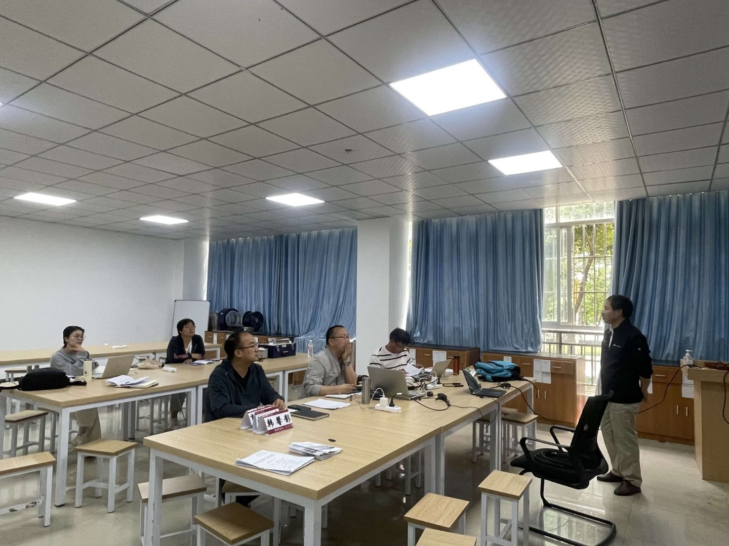 【教研活动】智能制造教研室23-24下第13周教研会—全员深化磨课教研,力促教师能力提升 第 1 张 【教研活动】智能制造教研室23-24下第13周教研会—全员深化磨课教研,力促教师能力提升 第 1 张