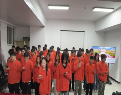 屏幕截图 2025-12-02 190210.png 屏幕截图 2025-12-02 190210.png