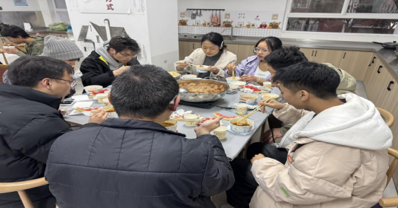 屏幕截图 2025-12-16 205223.png