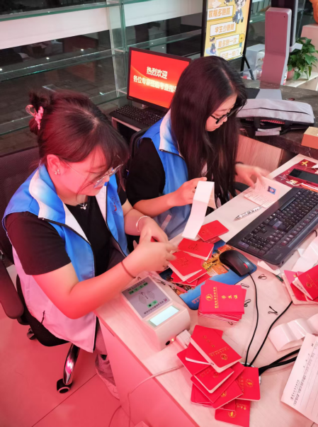 屏幕截图 2025-12-23 194502.png 屏幕截图 2025-12-23 194502.png
