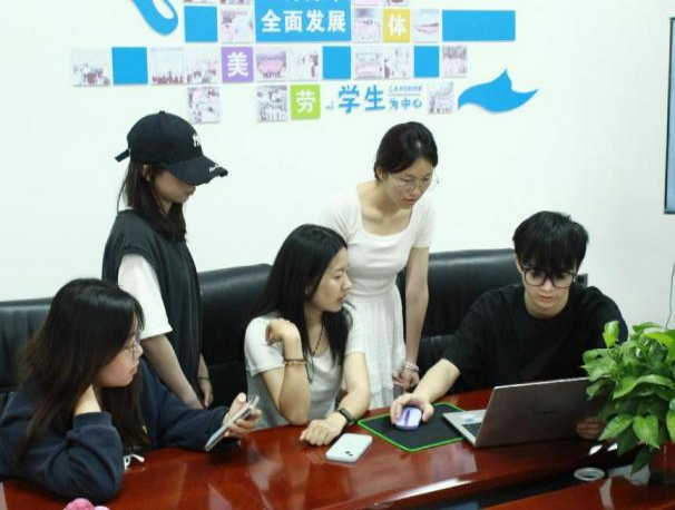 喜报!三金之光!财会金融学院闪耀全国高校商业精英挑战赛赛场 第 6 张 喜报!三金之光!财会金融学院闪耀全国高校商业精英挑战赛赛场 第 6 张