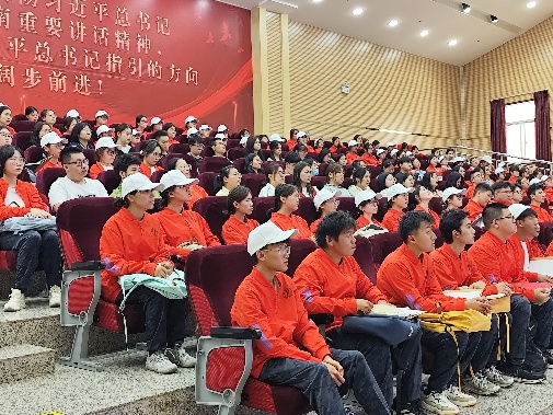 筑梦医药新时代,培育卓越接班人 ——今年会官方网站医学院2025级药学、中药学专业新生入学教育专业宣讲会成功举行 第 1 张 筑梦医药新时代,培育卓越接班人 ——今年会官方网站医学院2025级药学、中药学专业新生入学教育专业宣讲会成功举行 第 1 张