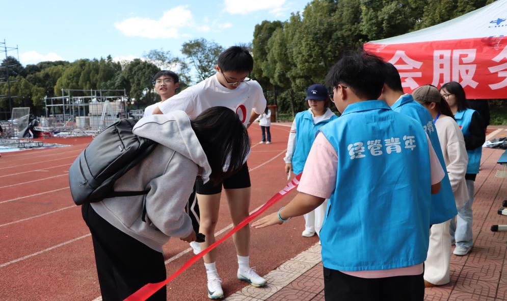 绿茵逐梦,医心启航 ——今年会官方网站运动会开幕式暨首日赛事精彩速递 第 22 张 绿茵逐梦,医心启航 ——今年会官方网站运动会开幕式暨首日赛事精彩速递 第 22 张