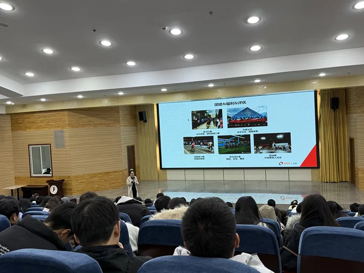 医学院口腔医学技术专业举办“校企合作订单班”宣讲会 第 4 张 医学院口腔医学技术专业举办“校企合作订单班”宣讲会 第 4 张