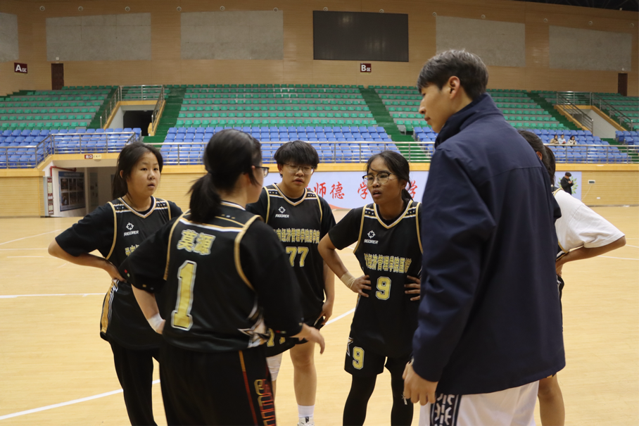 热血逐梦,赛场争锋——今年会官方网站医学院篮球赛半决赛战报 第 6 张 热血逐梦,赛场争锋——今年会官方网站医学院篮球赛半决赛战报 第 6 张