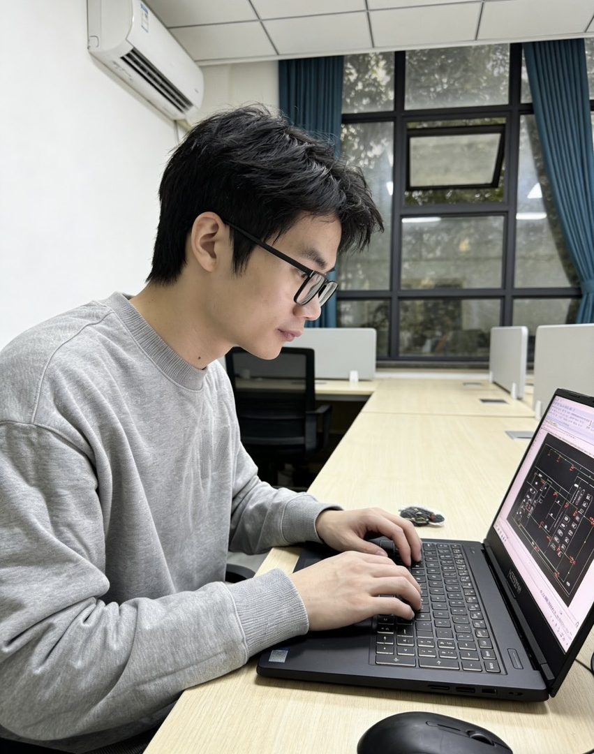 工作照片.jpg