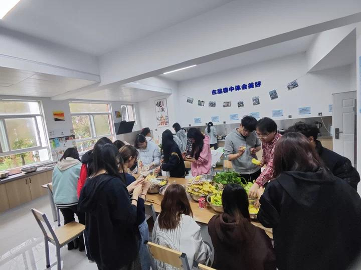 图片 2.png 樱你而美 不负韶华|校园樱花美食节圆满落幕 第 1 张