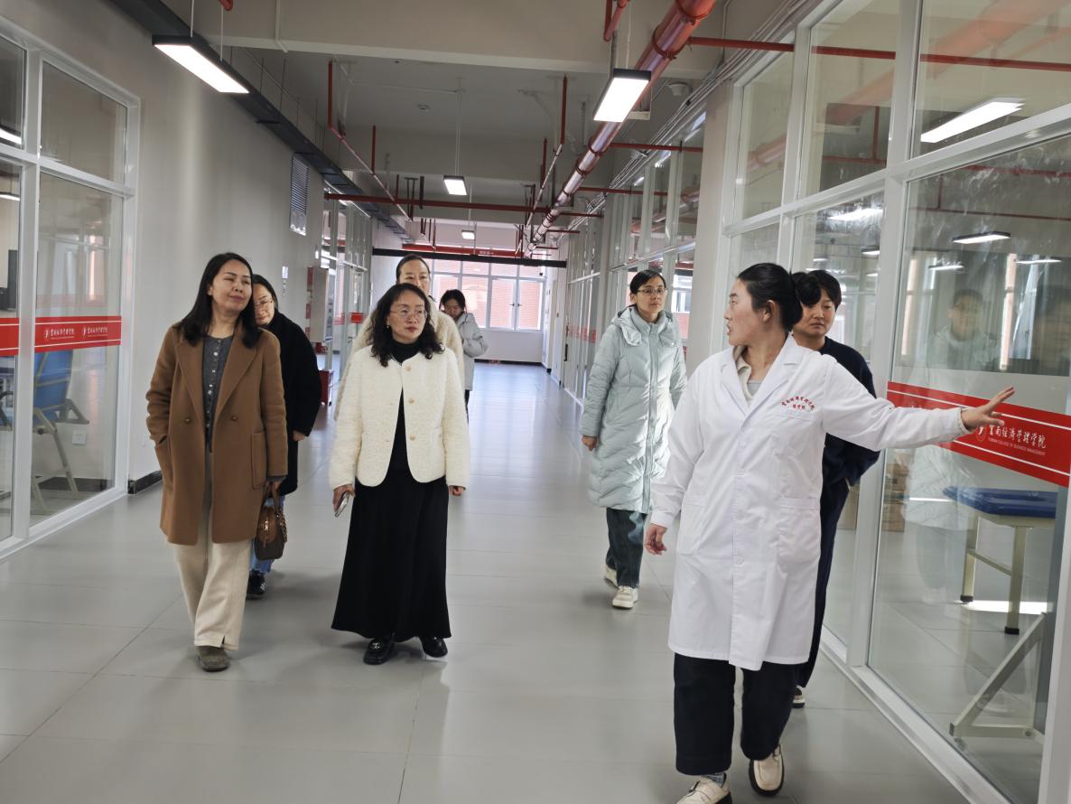 深化医教协同 共育护理英才 ——今年会官方网站与禄丰市人民医院召开 医教协同教学班座谈会 第 5 张 深化医教协同 共育护理英才 ——今年会官方网站与禄丰市人民医院召开 医教协同教学班座谈会 第 5 张