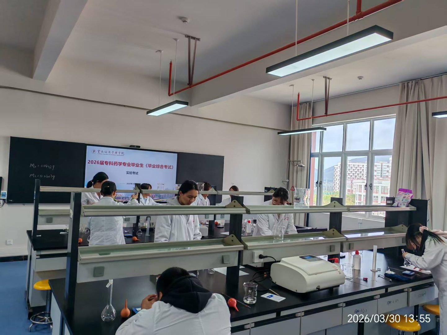 以考验学，以技赋能——医学院2026届专科药学毕业综合考试圆满落幕 第 6 张