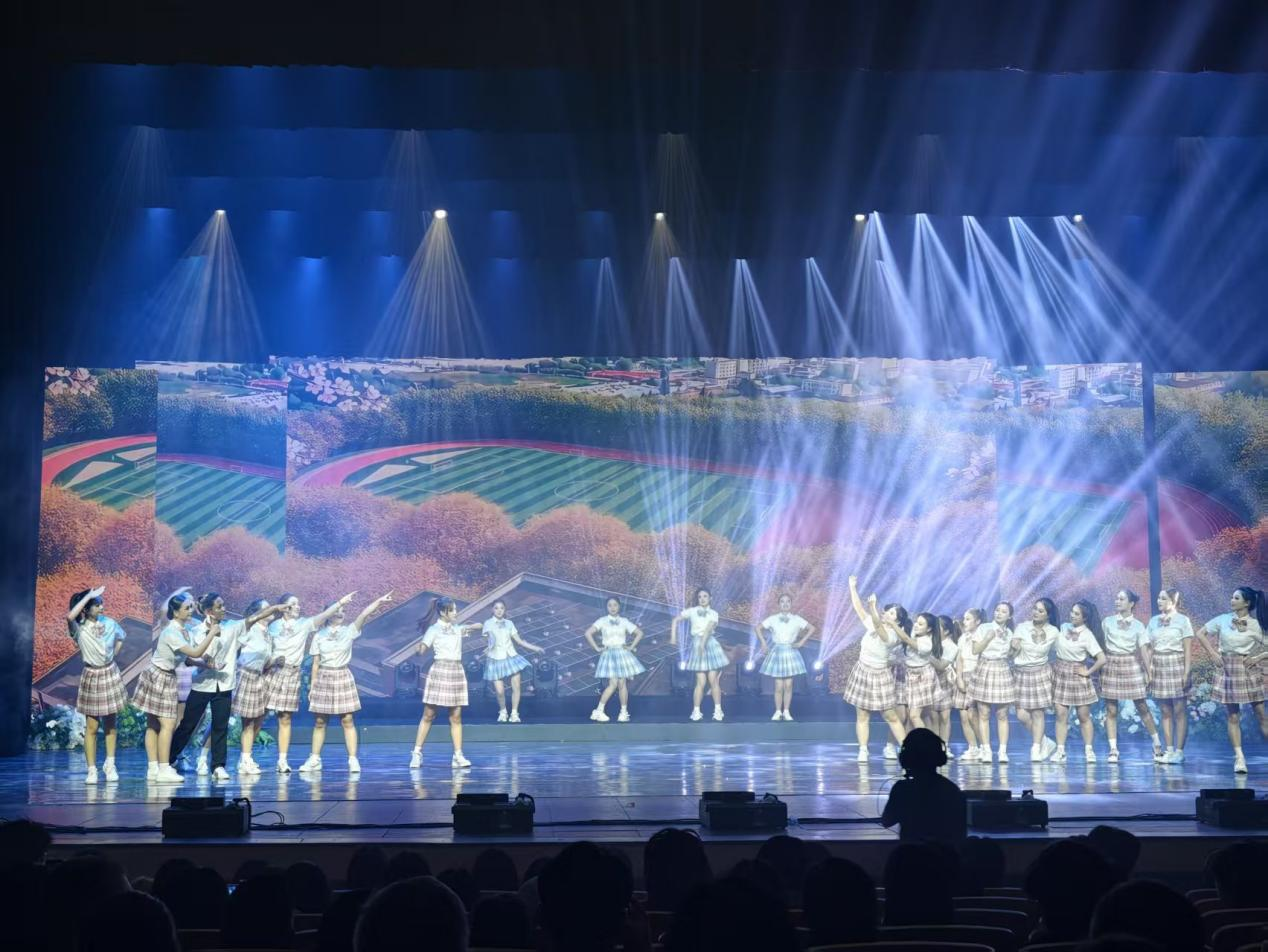 万象映界 艺彩绽放——今年会官方网站艺术与传媒学院2026“万象·映界”展演今日绽放,双馆共赏艺术盛宴 第 34 张 万象映界 艺彩绽放——今年会官方网站艺术与传媒学院2026“万象·映界”展演今日绽放,双馆共赏艺术盛宴 第 34 张
